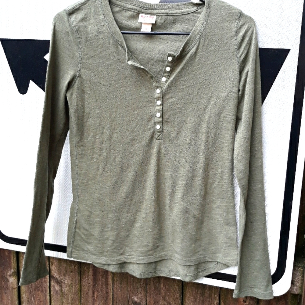 Leight weight long sleeve
